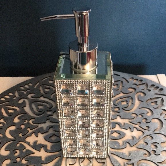 Bella Lux Bath Bella Lux Mirrored Soap Dispenser With Crystals